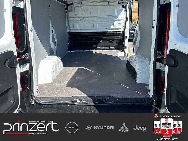 Nissan NV300 L1 145PS, Boden + Seitenwand