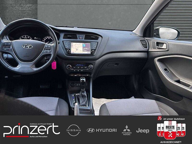 Hyundai i20 1.4 AT 'Style' Navi*Touch*Rückfahrkamera*8-Fach